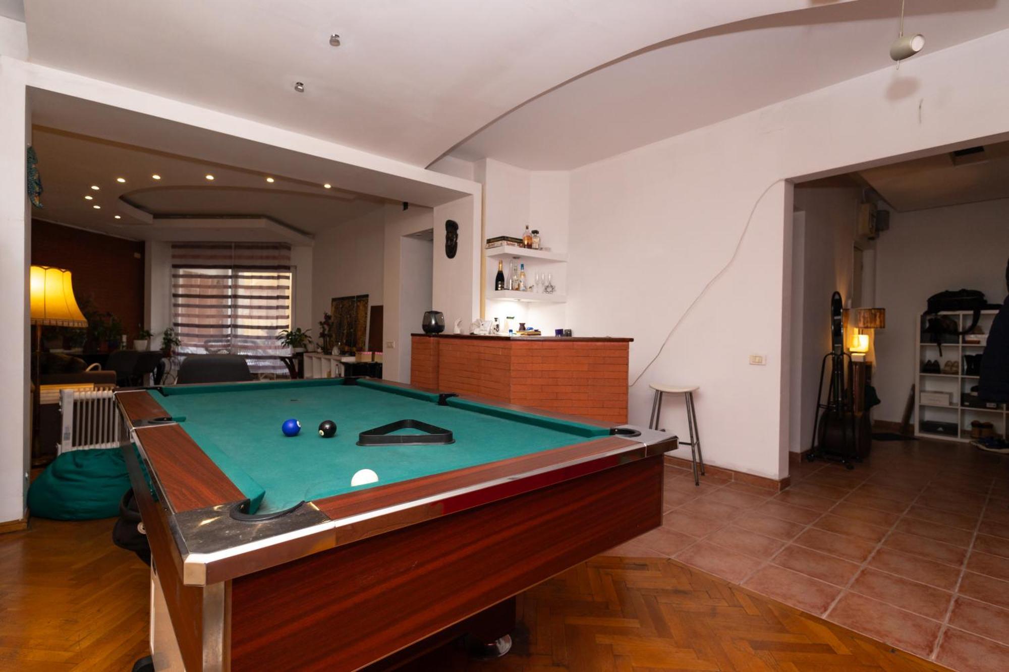 Shared Retro Vintage Luxury Apartment Bukarest Exterior foto