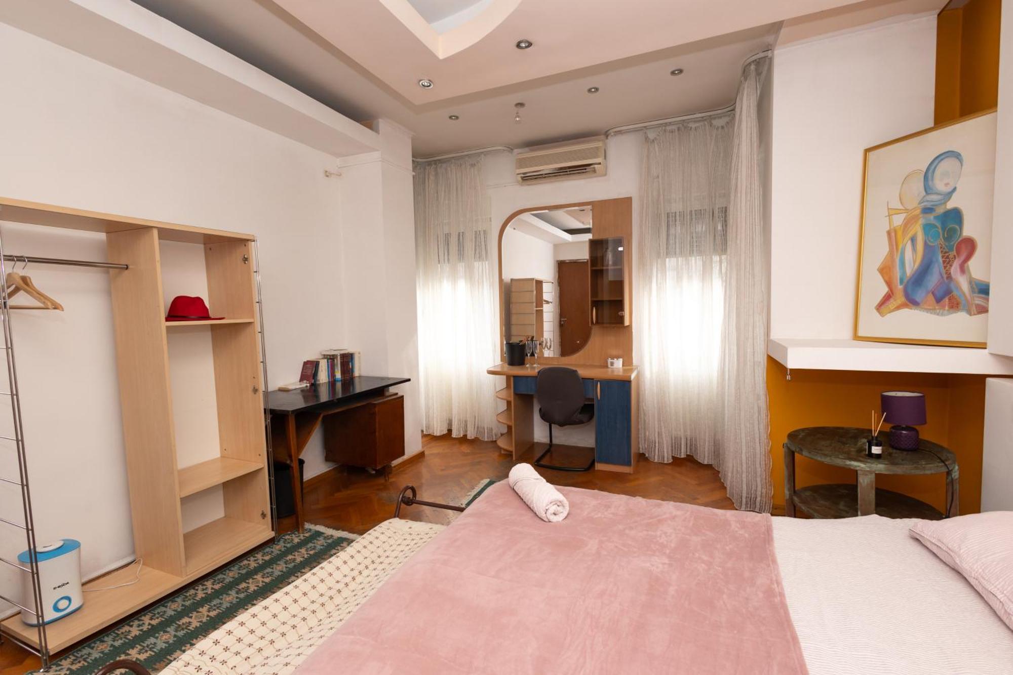 Shared Retro Vintage Luxury Apartment Bukarest Exterior foto